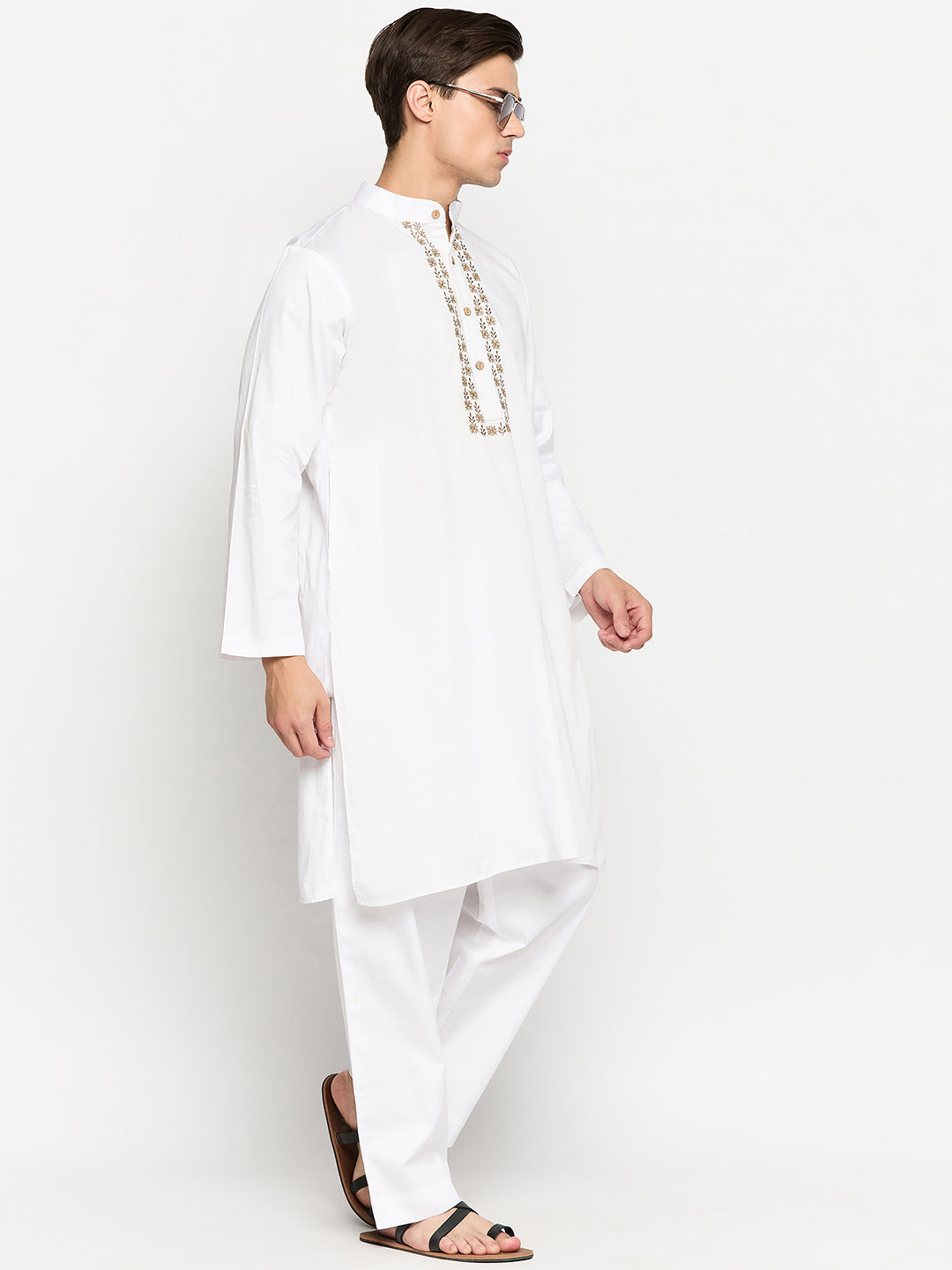 Embroidered White kurta pajama set for men