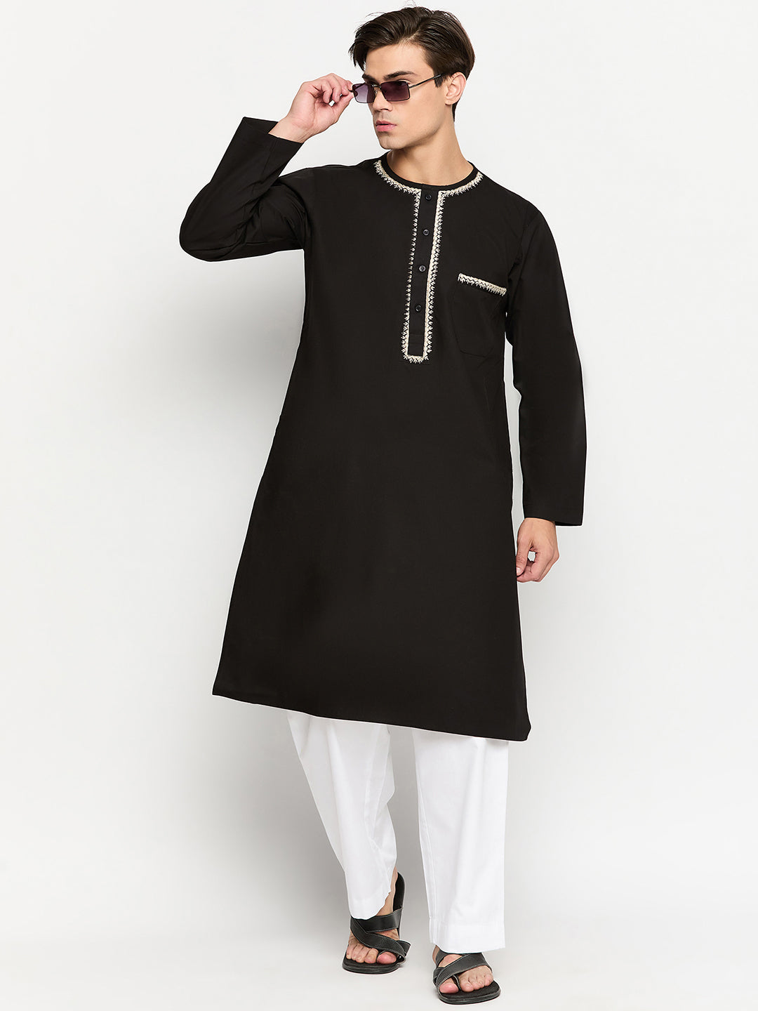 Men’s Black Embroidered kurta