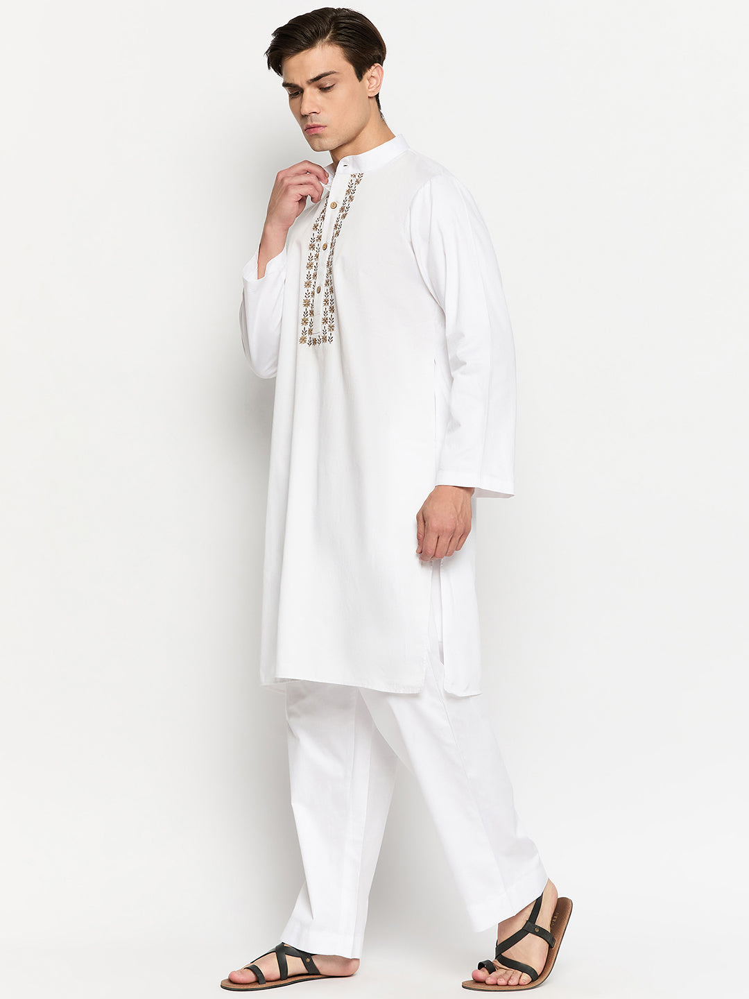 Men’s white Embroidered kurta
